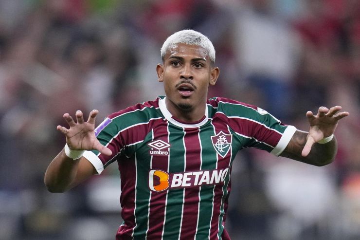 Fluminense, John Kennedy fuori rosa